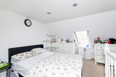 2 bedroom end of terrace house for sale, Shadwell Drive, Northolt, Greater London