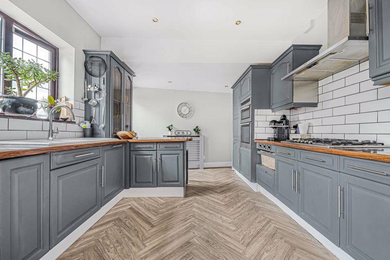 Kitchen angle 2