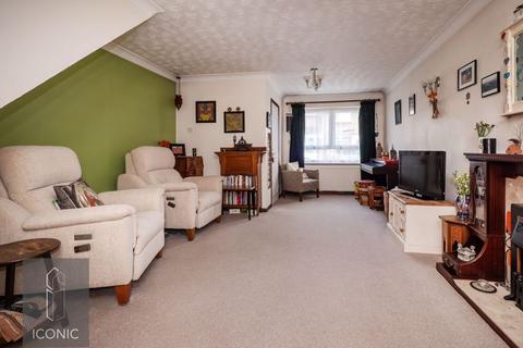 40 Billing Close, Norwich, NR6 7EL