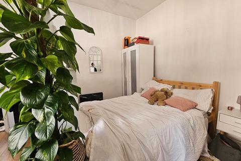 1 bedroom flat for sale, Highfield Street, Leicester, LE2