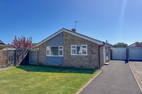 2 bedroom detached bungalow for sale, Andrew Avenue, Felpham