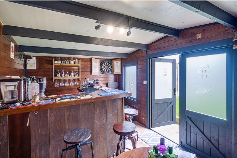 Garden Bar