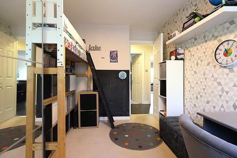 2 bedroom flat for sale, Lake View Railway Terrace, Kings Langley WD4