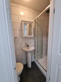 Studio to rent, Newport Road, Cardiff CF24