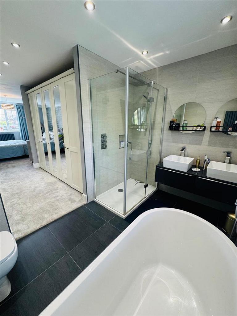 Ensuite