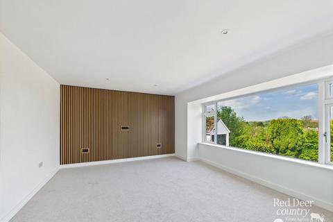 10 Quantock Grove, Williton, Taunton, TA4 4PD