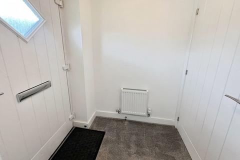 3 bedroom semi-detached house to rent, Keegan Drive, Worsley, Manchester