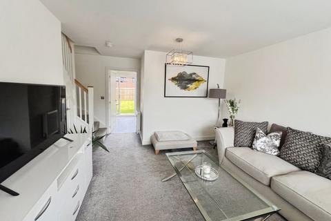 3 bedroom semi-detached house to rent, Keegan Drive, Worsley, Manchester