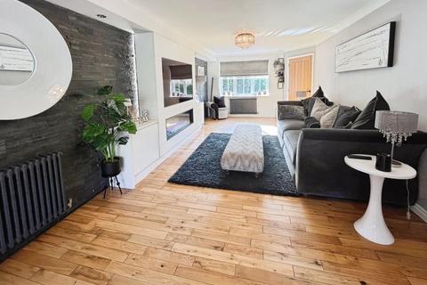 18 Elder Drive, Bolton, BL3 1AT
