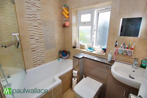 4 Hillview Gardens, Cheshunt, Waltham Cross, EN8 0PH