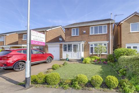 4 bedroom detached house for sale, Ventnor Road, Haslingden, Rossendale  - Stunning Garden