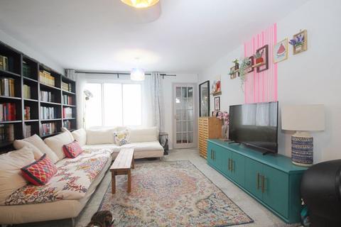 11 Dacre Close, Greenford, UB6 9UQ
