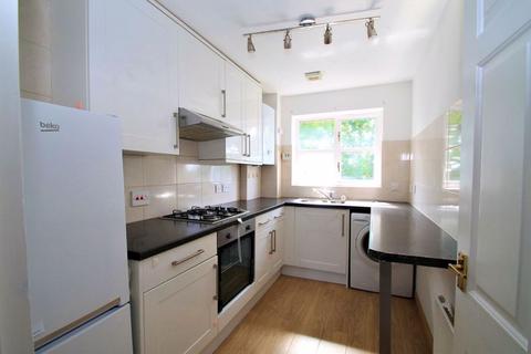 2 bedroom apartment for sale, Lime Close, Harrow