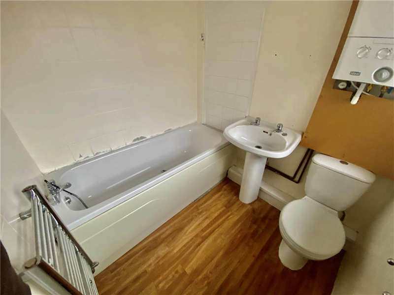 Bedroom 1.jpg
