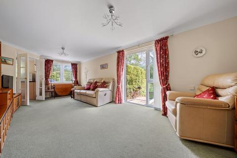 1 bedroom retirement property for sale, Calverley Court, Kingston Road, Epsom