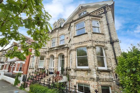 2 bedroom flat to rent, Norton Road, Hove, BN3