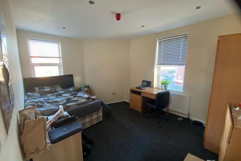 6 bedroom terraced house to rent, Cauldon Road, Shelton, Stoke-On-Trent, ST4