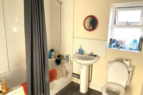 6 bedroom terraced house to rent, Cauldon Road, Shelton, Stoke-On-Trent, ST4