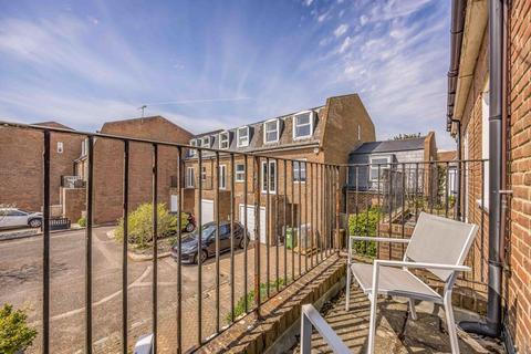 4 bedroom terraced house for sale, Marine Court, Southsea