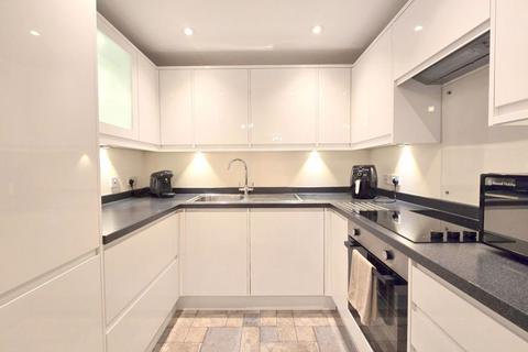 1 bedroom retirement property for sale, Uxbridge Road, Hatch End