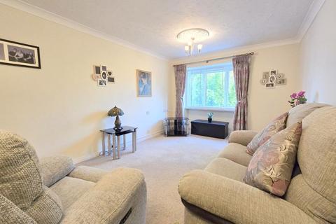 1 bedroom retirement property for sale, Uxbridge Road, Hatch End