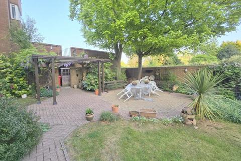 1 bedroom retirement property for sale, Uxbridge Road, Hatch End