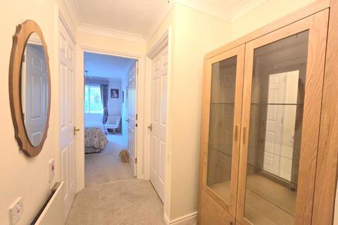 1 bedroom retirement property for sale, Uxbridge Road, Hatch End