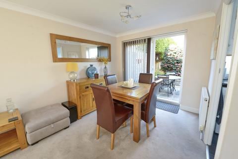 19 Rushden Way, Farnham, GU9 0QQ
