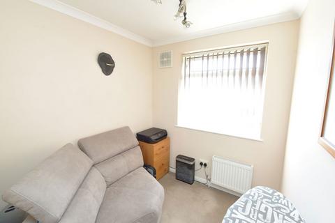 19 Rushden Way, Farnham, GU9 0QQ