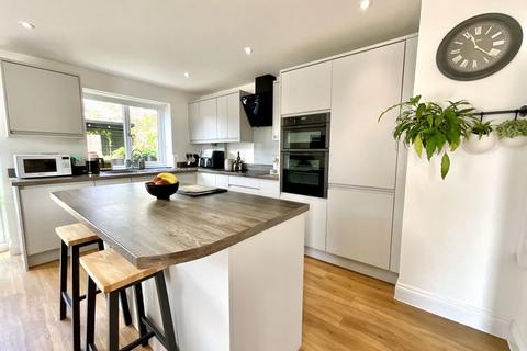 3 bedroom detached house for sale, Stourvale Road, Southbourne