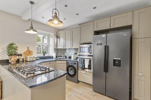 130 Otley Road, Guiseley, Leeds, LS20 8LZ