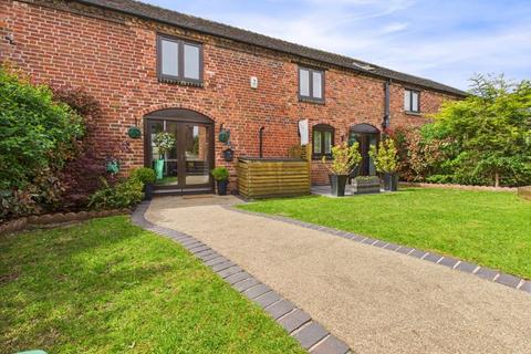 3 bedroom terraced house for sale - Market Drayton TF9