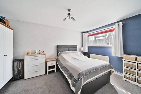 9 Libra Road, London, E13 0JE