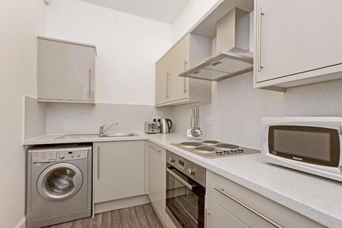 4 bedroom flat to rent, Leith Walk, Edinburgh, EH6