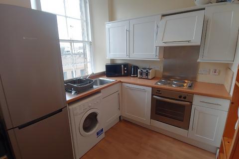 4 bedroom flat to rent, Upper Craigs, Stirling, FK8
