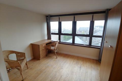 4 bedroom flat to rent, Upper Craigs, Stirling, FK8
