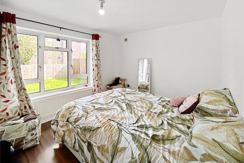 2 Mayfield Close, London, SE20 8EJ