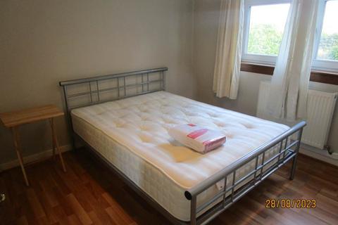 1 bedroom flat to rent, 9 Etive Gardens, ,