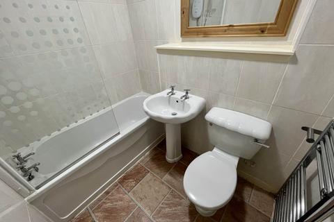 Studio to rent, 105 3/2 Clepington Road, ,