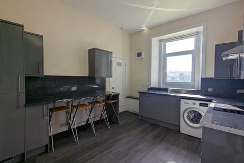 5 bedroom flat to rent, 1 G/1 Rustic Place, 1 Dudhope Street, ,