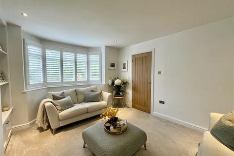 3 bedroom semi-detached house for sale, Rotherham Road, Handsworth, Sheffield, S13 9LJ