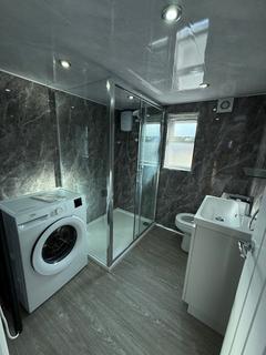 1 bedroom in a house share to rent, Room 5, 10a Abbey Road, Smethwick