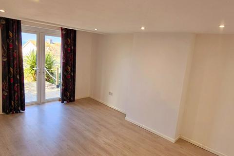 2 bedroom apartment to rent, Portland DT5