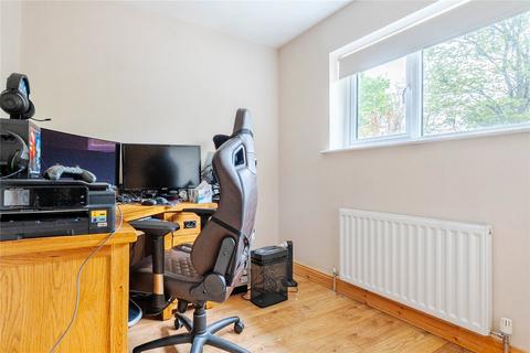 5 Bernard Close, Dunstable, LU5 4HL