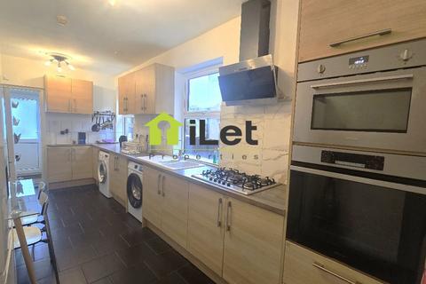1 bedroom in a house share to rent, Northampton NN1