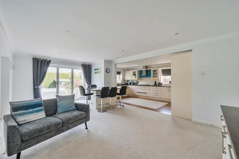 16 Strachey Close, Tidmarsh, Reading, RG8 8EP