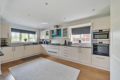 16 Strachey Close, Tidmarsh, Reading, RG8 8EP