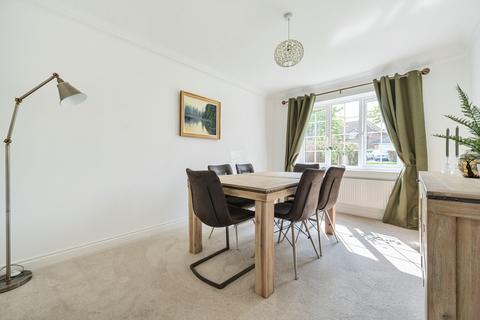 16 Strachey Close, Tidmarsh, Reading, RG8 8EP