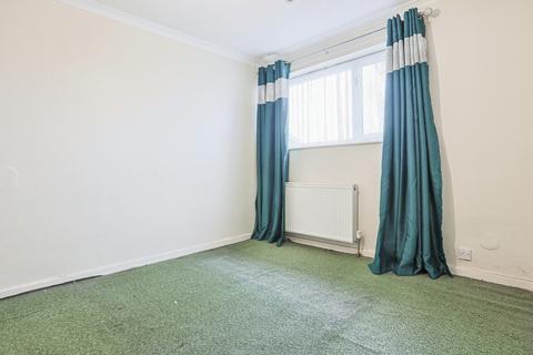 28 Pine Close, Castleford, WF10 4NN