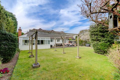 Cheylesmore Christopher Close, Naphill, High Wycombe, HP14 4SF